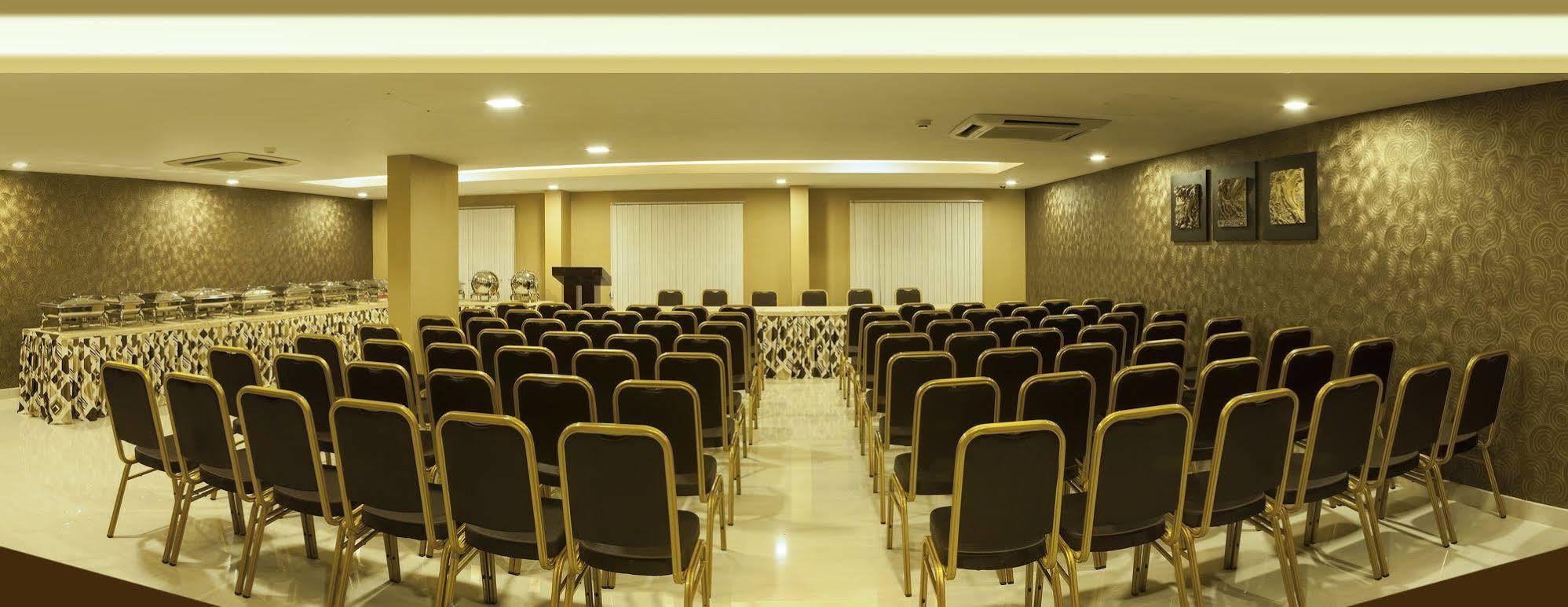 فندق أبام Kochi المظهر الخارجي الصورة
